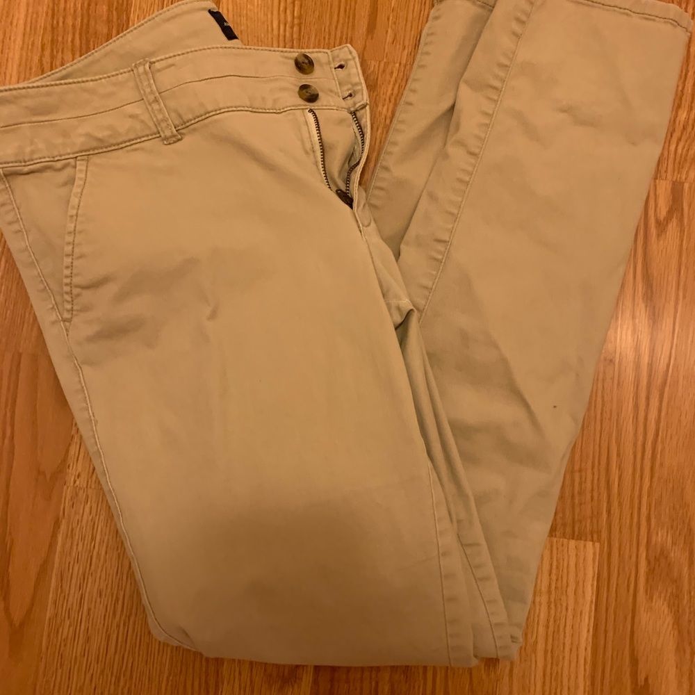 American Eagle Khaki pants, skinny